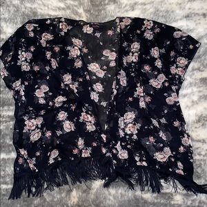 Sheer tassel kimono 🥀